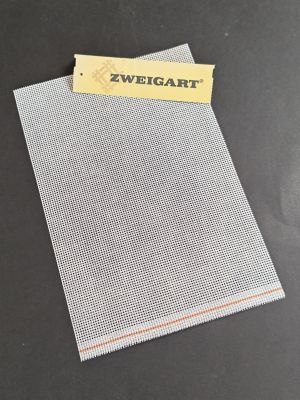 Bílá Zweigart Stramin 44/100 (normální kanava) - 20x30 cm